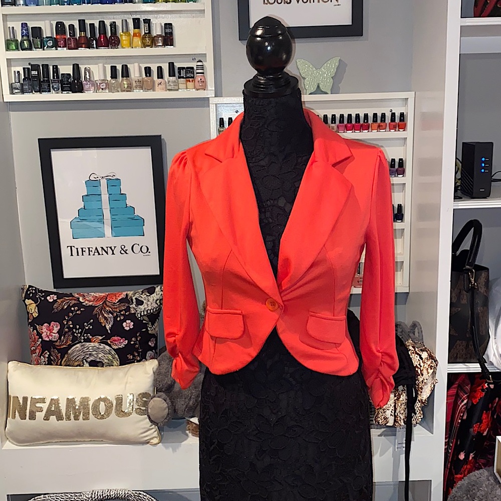 🖤5/$25 NEW | red coral cropped blazer